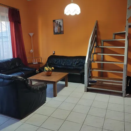 Buebaj Vendeghaz Konukevi Eğri