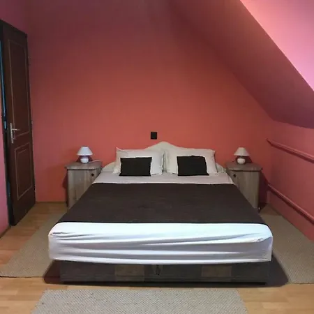 Buebaj Vendeghaz * Eger